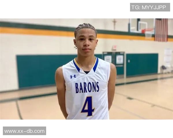 科沃德因膝痛缺席全明星新秀赛马刺新秀卡特布莱恩特紧急替补出战